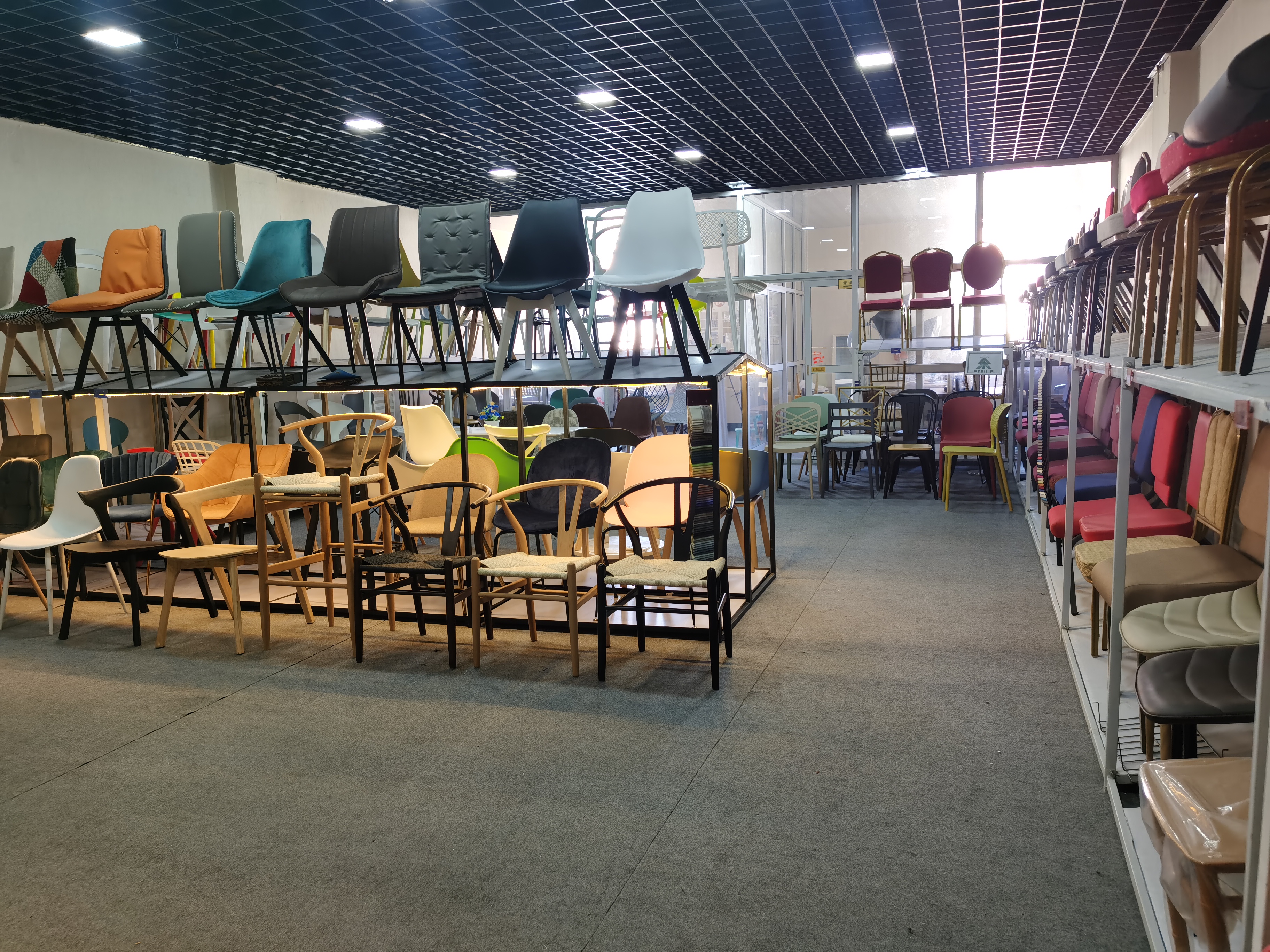 wishbone chair dining chair show room